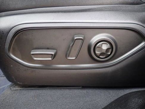 Used 2023 Jeep Grand Cherokee 4WD 4xe w/ Luxury Tech Group II image 14