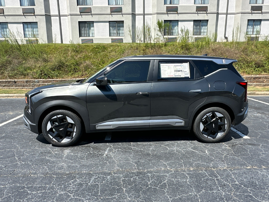 New 2027 Kia Seltos S FWD image 4