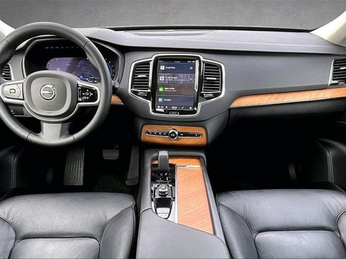 Certified 2023 Volvo XC90 B6 Plus image 7