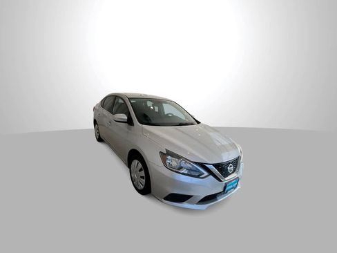Used 2016 Nissan Sentra S image 2