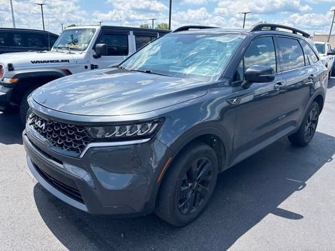 Used 2022 Kia Sorento S w/ Panoramic Sunroof Package AWD/4WD image 4