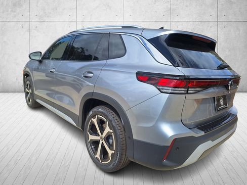 New 2026 Volkswagen Tiguan SE image 3