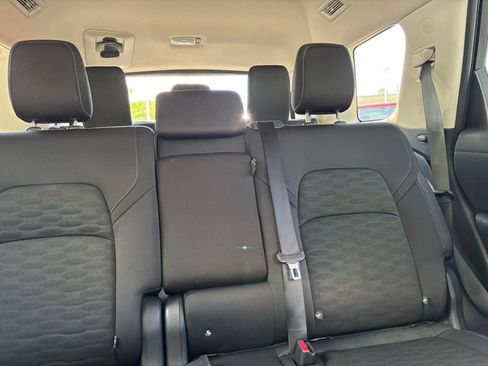 Used 2025 Nissan Pathfinder SV AWD/4WD image 40