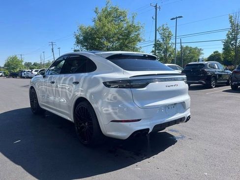 Used 2022 Porsche Cayenne GTS AWD/4WD image 5