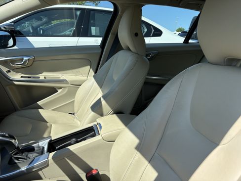 Used 2015 Volvo V60 T5 Premier Plus FWD image 17
