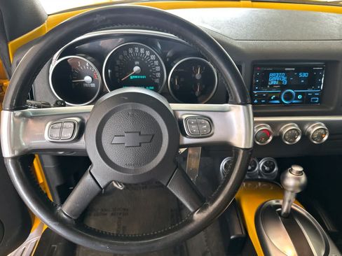 Used 2004 Chevrolet SSR w/ Preferred Equipment Group RWD image 14