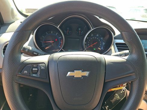Used 2011 Chevrolet Cruze LT FWD image 19