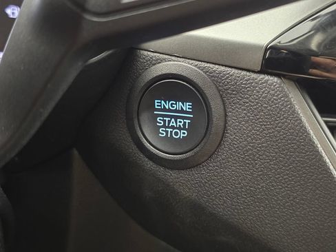 Used 2025 Ford Escape Active AWD/4WD image 32
