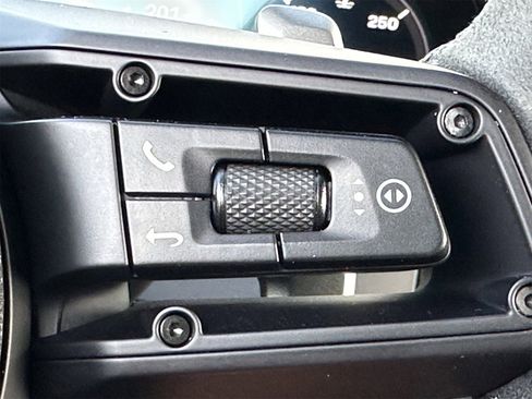 Certified 2023 Porsche 911 Carrera GTS image 27