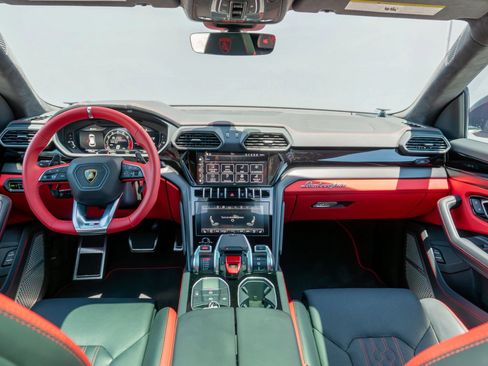 Used 2024 Lamborghini Urus S AWD/4WD image 15