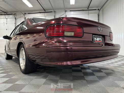 Used 1995 Chevrolet Impala SS RWD image 20