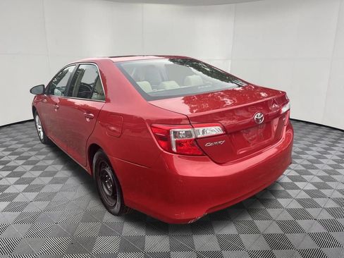 Used 2012 Toyota Camry LE FWD image 11