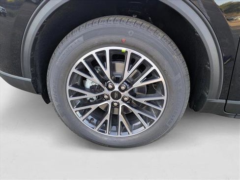 New 2025 Ford Escape SE image 10