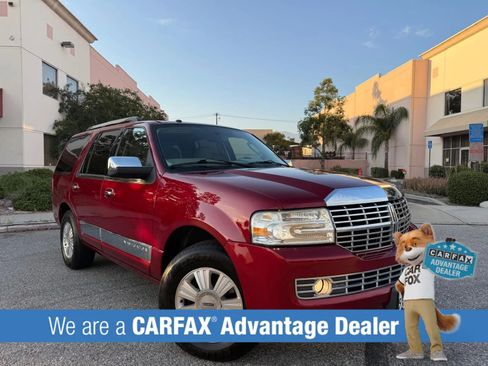 Used 2014 Lincoln Navigator 4WD image 2