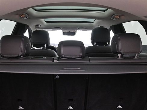 Used 2020 Mercedes-Benz GLC 300 4MATIC image 31