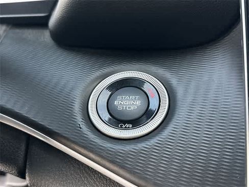 Used 2023 Jeep Grand Cherokee Altitude image 11