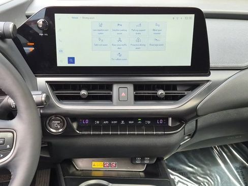 Used 2025 Lexus UX 300h AWD w/ Accessory Package (Z2) image 23