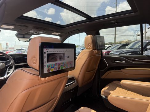 Used 2024 Cadillac Escalade Sport w/ LPO, ONYX Package AWD/4WD image 20