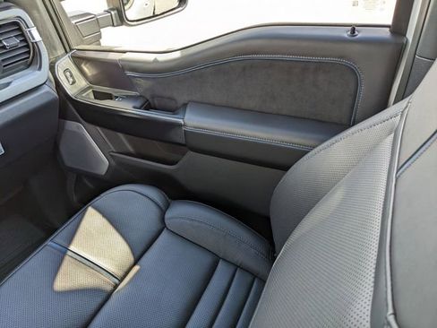 New 2026 Ford F250 Platinum image 18