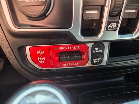 Certified 2021 Jeep Wrangler Unlimited Rubicon AWD/4WD image 27