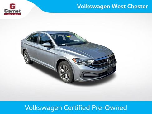 Used 2023 Volkswagen Jetta SE FWD image 8