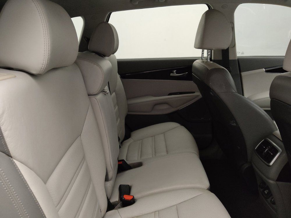 Used 2019 Kia Sorento SX w/ SX Touring Package FWD image 19