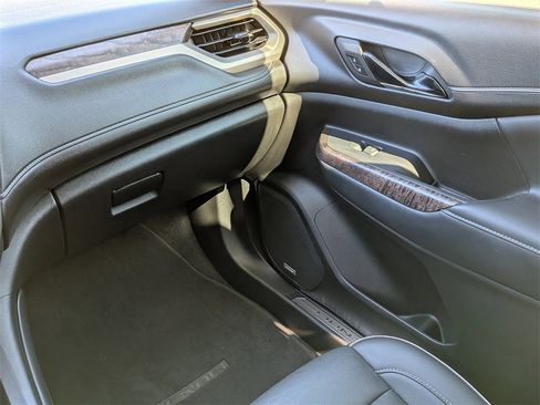 Used 2022 GMC Acadia Denali w/ Denali Technology Package image 17