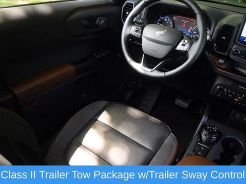 Used 2022 Ford Bronco Sport Outer Banks w/ Tech Package AWD/4WD image 2