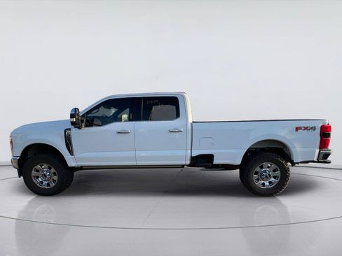 Used 2023 Ford F350 Lariat w/ Lariat Ultimate Package AWD/4WD image 6