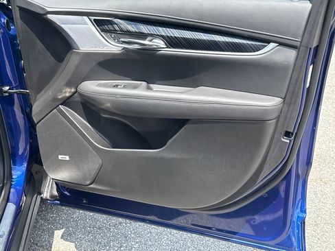 Certified 2025 Cadillac XT6 Premium Luxury FWD image 14