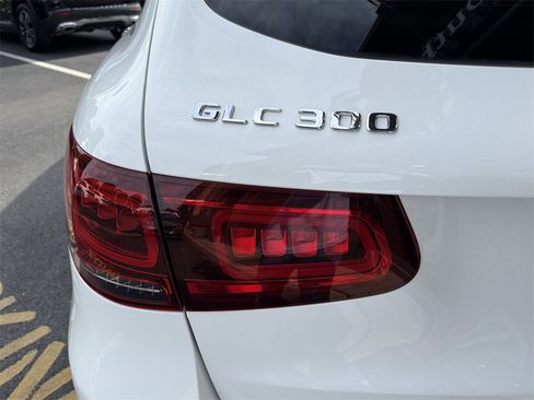 Certified 2022 Mercedes-Benz GLC 300 4MATIC image 36