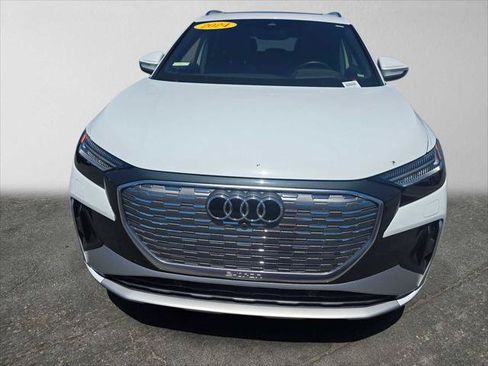 Used 2024 Audi Q4 e-tron Prestige AWD/4WD image 8