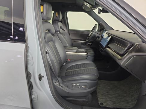 Used 2023 Rivian R1T Launch Edition image 24