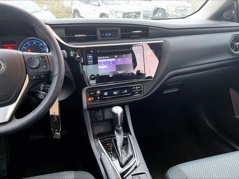 Used 2019 Toyota Corolla LE image 6