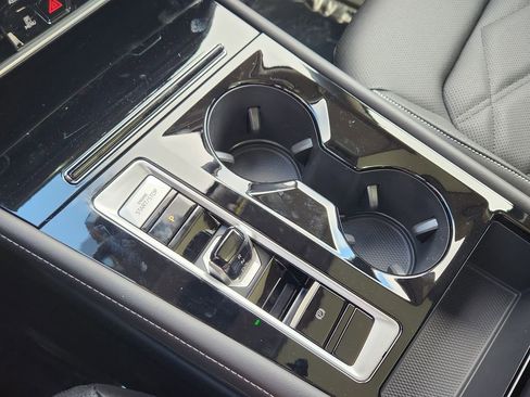 New 2026 Volkswagen Atlas SE image 10