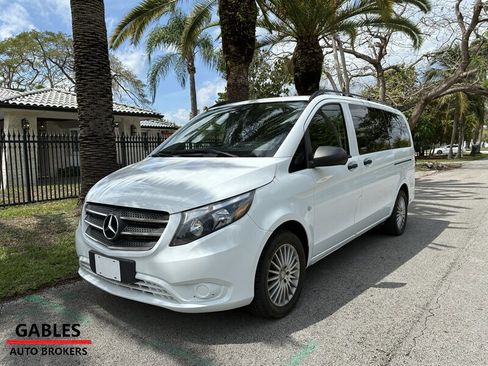Used 2018 Mercedes-Benz Metris Passenger image 10