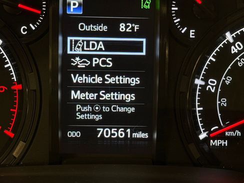 Used 2021 Toyota 4Runner SR5 Premium w/ Moonroof Package AWD/4WD image 19