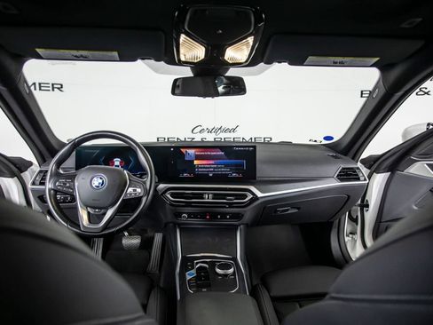 Used 2023 BMW i4 eDrive35 w/ Premium Package RWD image 23