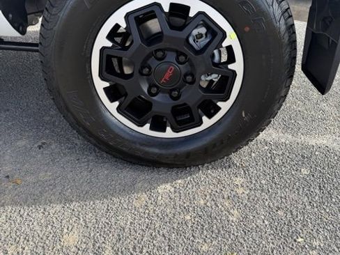 New 2025 Toyota Tacoma TRD Sport image 11