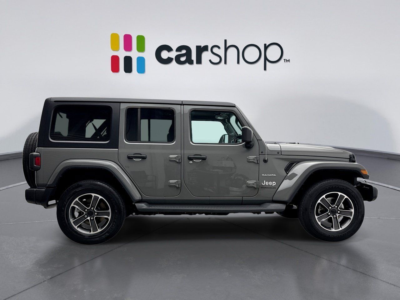 Used 2023 Jeep Wrangler Unlimited Sahara w/ Cold Weather Group AWD/4WD image 6