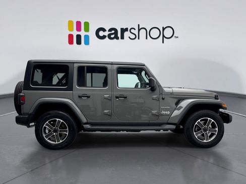Used 2023 Jeep Wrangler Unlimited Sahara w/ Cold Weather Group AWD/4WD image 6