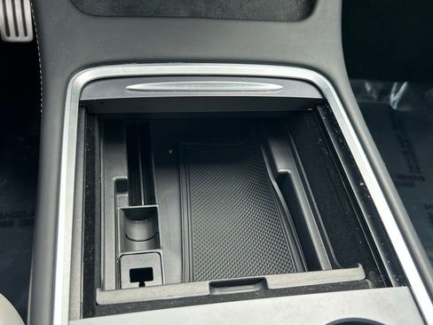 Used 2023 Tesla Model Y Performance image 25