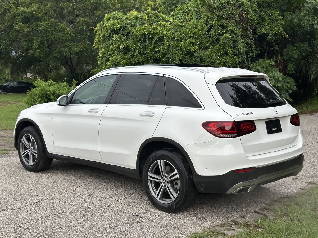 Used 2022 Mercedes-Benz GLC 300 4MATIC w/ Premium Package Lite image 13