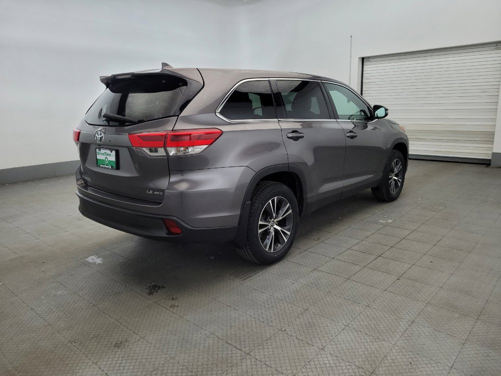 Used 2019 Toyota Highlander Plus AWD/4WD image 9