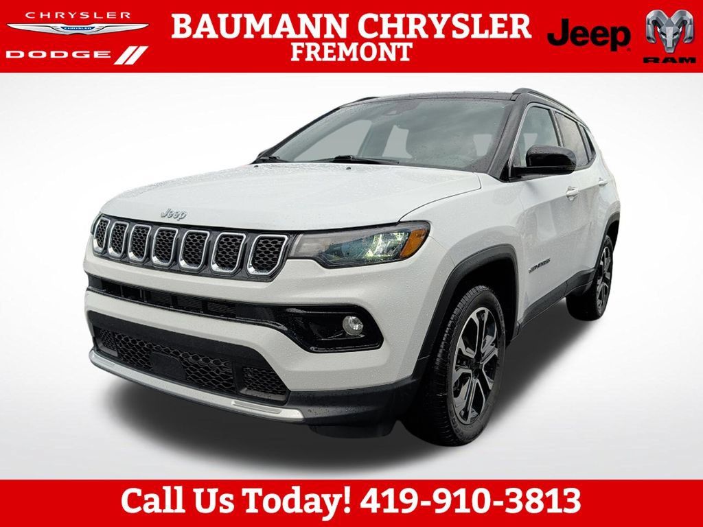 Used 2023 Jeep Compass Limited AWD/4WD image 3