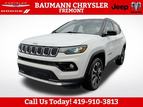 Used 2023 Jeep Compass Limited AWD/4WD image 3