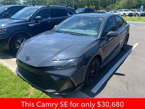 Used 2025 Toyota Camry SE FWD image 16