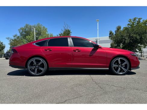 Used 2024 Honda Accord Sport image 7