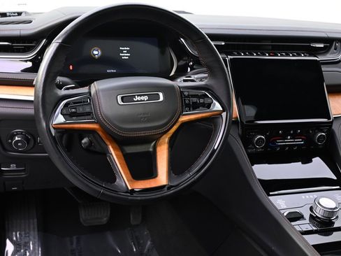 Used 2023 Jeep Grand Cherokee L Summit image 12