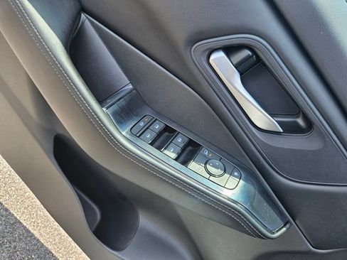 Used 2024 Nissan Rogue SV FWD image 11
